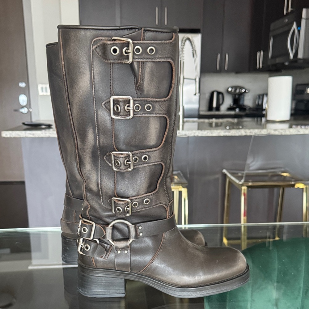 Steve Madden Rocky Boot Brown Distresssed